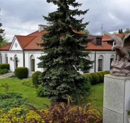 Hotel "Zajazd Napoleonski" Варшава Экстерьер фото