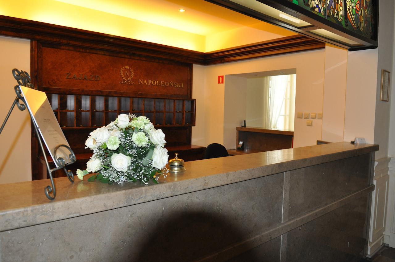 Hotel "Zajazd Napoleonski" Варшава Экстерьер фото